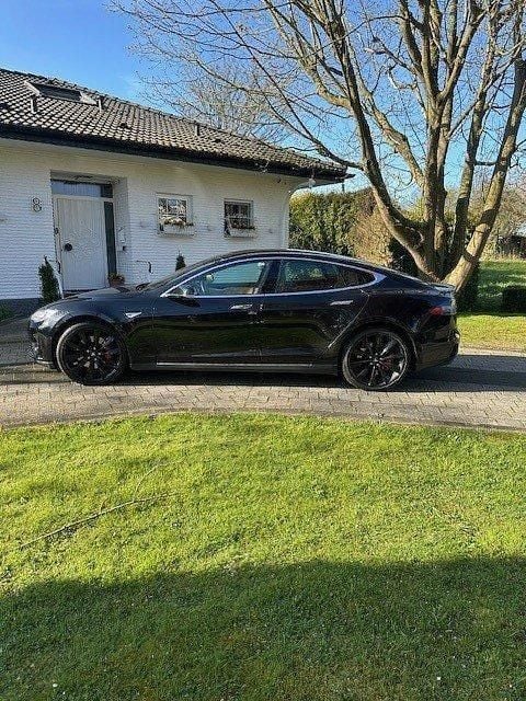 Usado Tesla Model S 567 kW (772 CV) 2016 Negro Utilitario