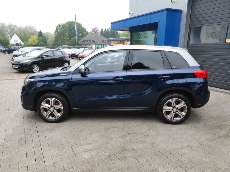 Gebraucht Suzuki Vitara 120 PS (88 kW) 2017 Blau (blaumet.) SUV