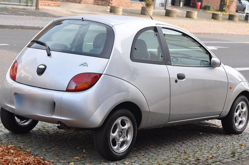 Gebraucht Ford Ka 69 PS (50 kW) 2003 Silber Kleinwagen
