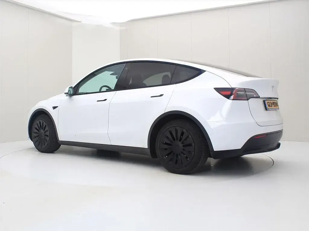 Gebraucht Tesla Model Y Standard Range 250 kW (341 PS) 2023 Weiß SUV