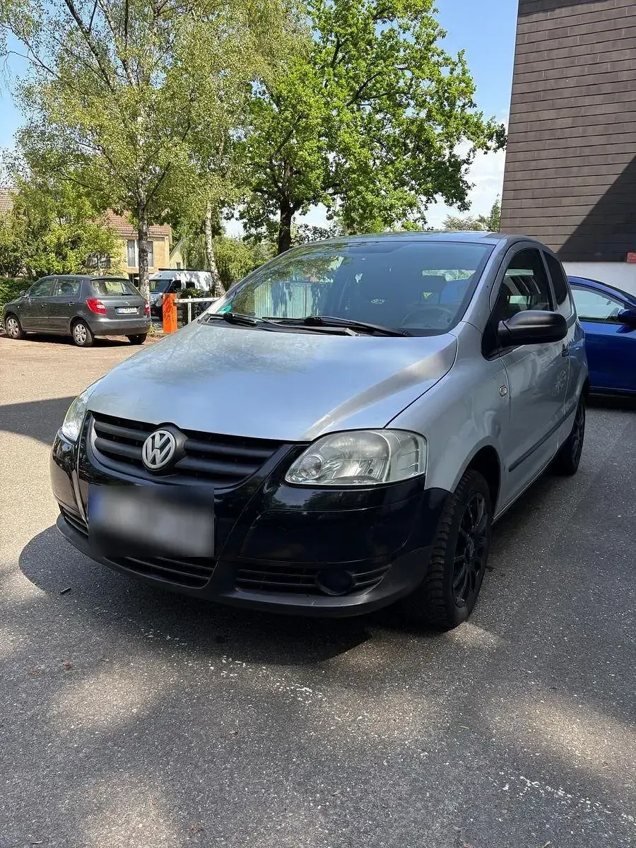 Gebraucht VW Fox 54 PS (39 kW) 2007 Silber Kleinwagen
