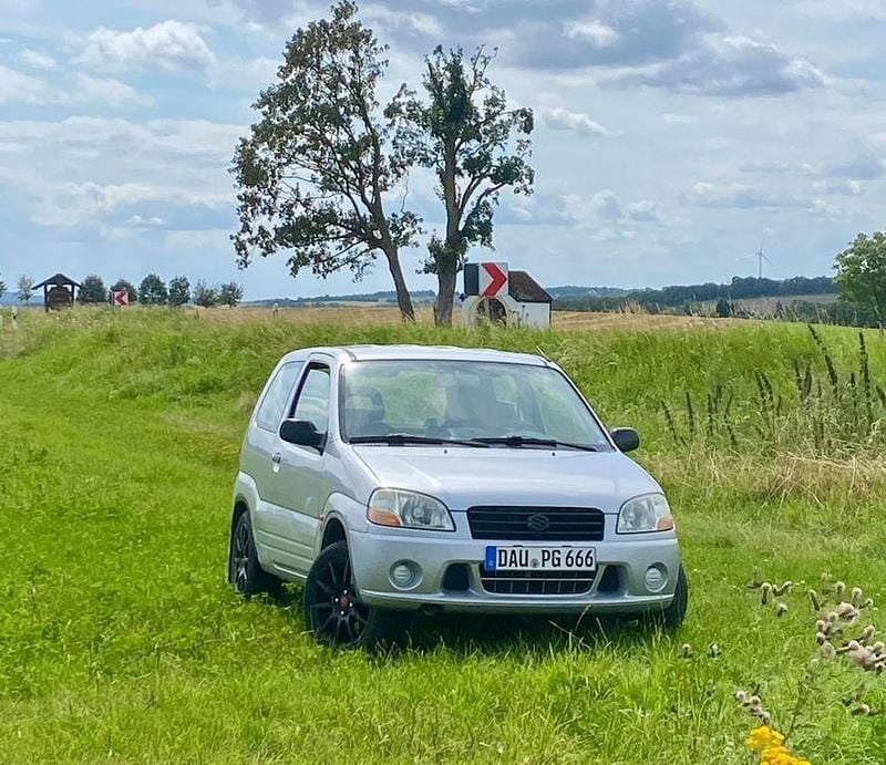 Silber Gebraucht 2002 Suzuki Ignis Kleinwagen | 999 € (Guter Preis) - Bild 1/4