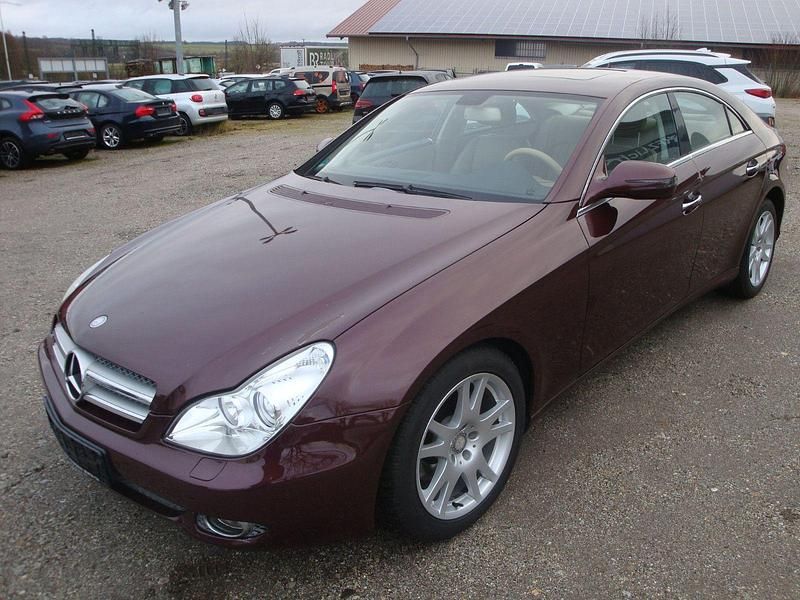 Rot Gebraucht 2010 Mercedes CLS350 Coupé | 5.850 € - Bild 1/4