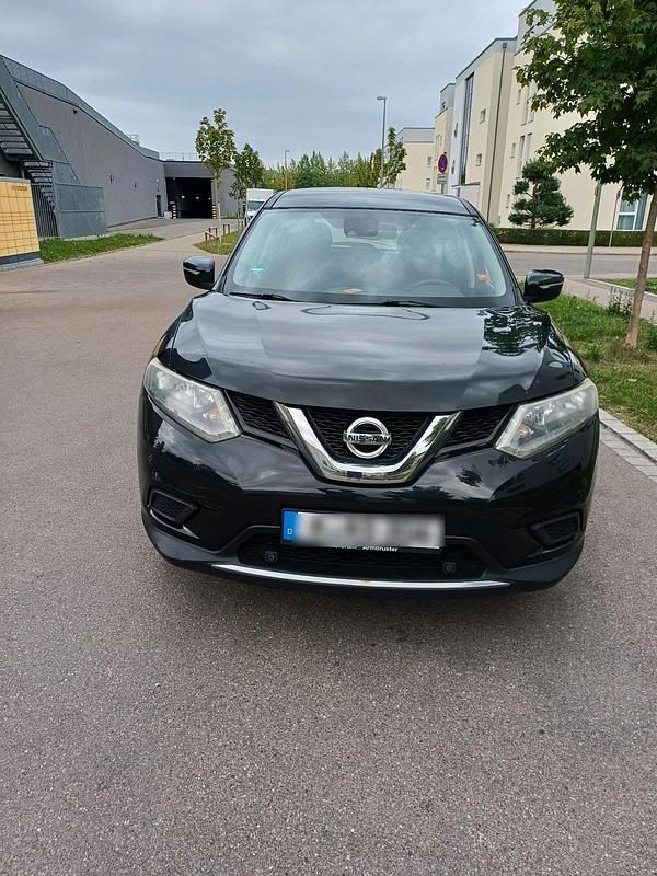 Schwarz Gebraucht 2014 Nissan X-Trail SUV | 6.500 € (Fairer Preis) - Bild 1/4