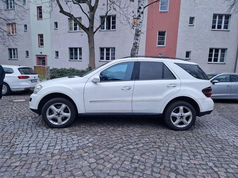 Gebraucht Mercedes ML280 190 PS (139 kW) 2008 Weiß SUV