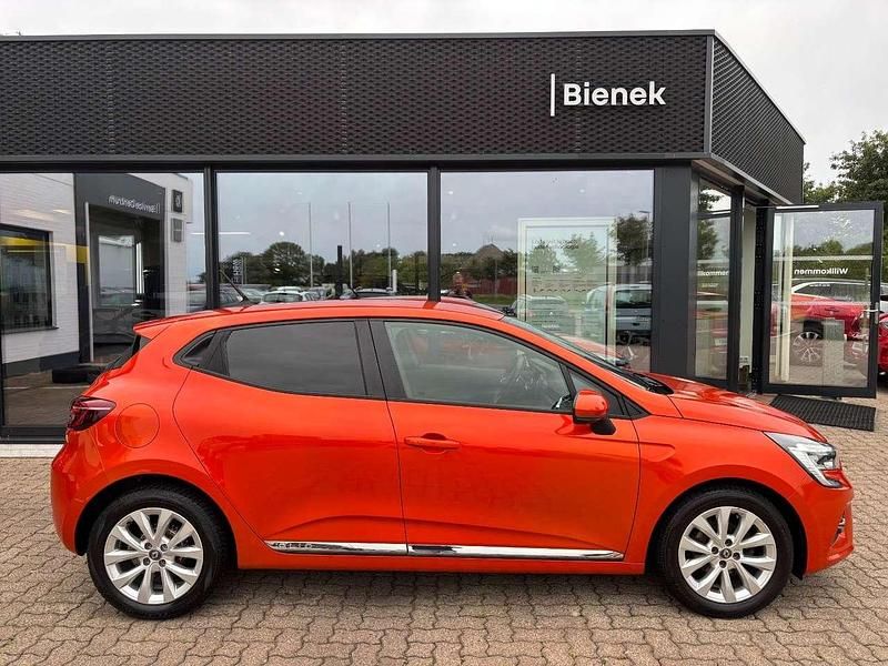 Gebraucht Renault Clio IV Experience 72 PS (52 kW) 2019 Valenciaorange (metallic) Kleinwagen