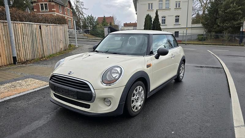 Gebraucht Mini Cooper 102 PS (75 kW) 2015 Gelb Kleinwagen