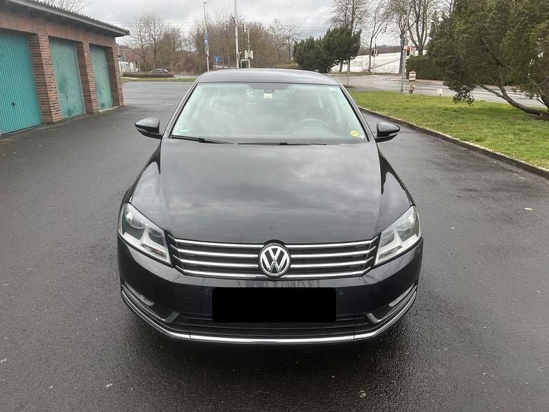 Gebraucht VW Passat Comfortline 122 PS (89 kW) 2011 Schwarz Limousine