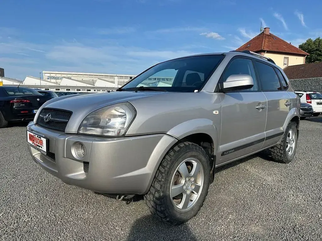 Gebraucht Hyundai Tucson GLS 141 PS (103 kW) 2006 Warm silver SUV