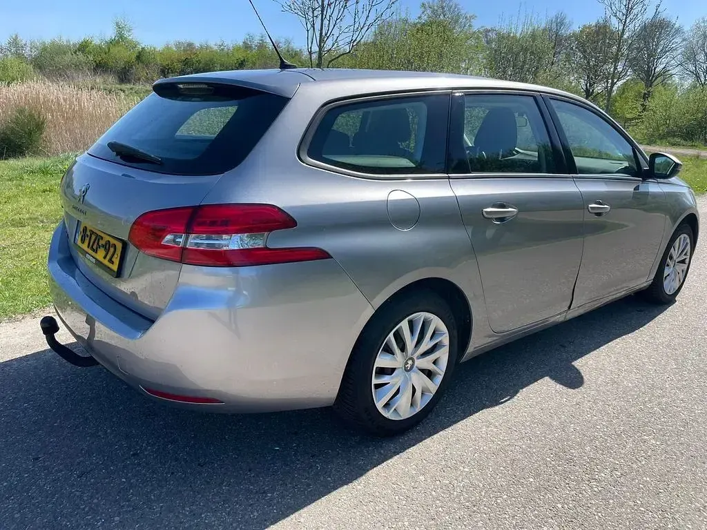 Gebraucht Peugeot 308 SW 120 PS (88 kW) 2014 Grau Kombi