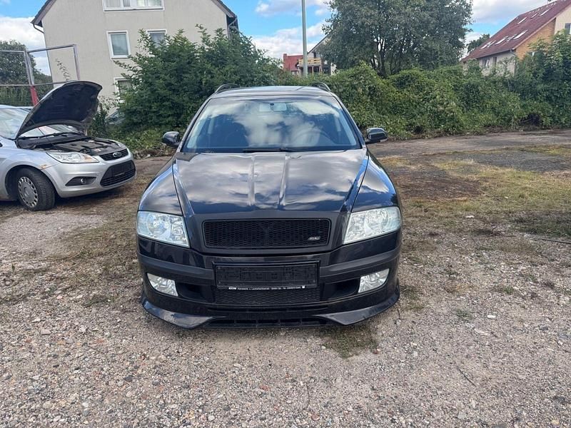 Schwarz Gebraucht 2006 Skoda Octavia Ambiente Kombi | 900 € (Superpreis) - Bild 1/4