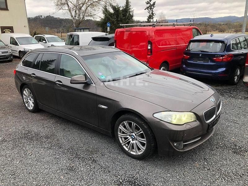 Gebraucht BMW 523 204 PS (150 kW) 2011 Grau Limousine