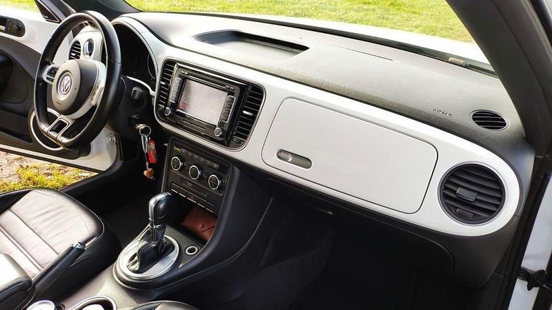 Gebraucht VW Beetle Sport 200 PS (147 kW) 2013 Weiß Kleinwagen