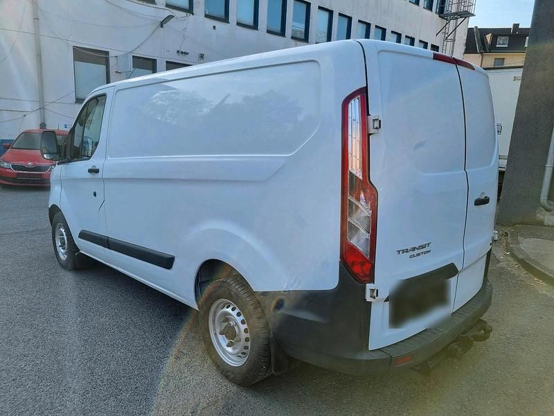 Second-hand Ford Transit Custom 101 CP (74 kW) 2016 Alb Monovolum