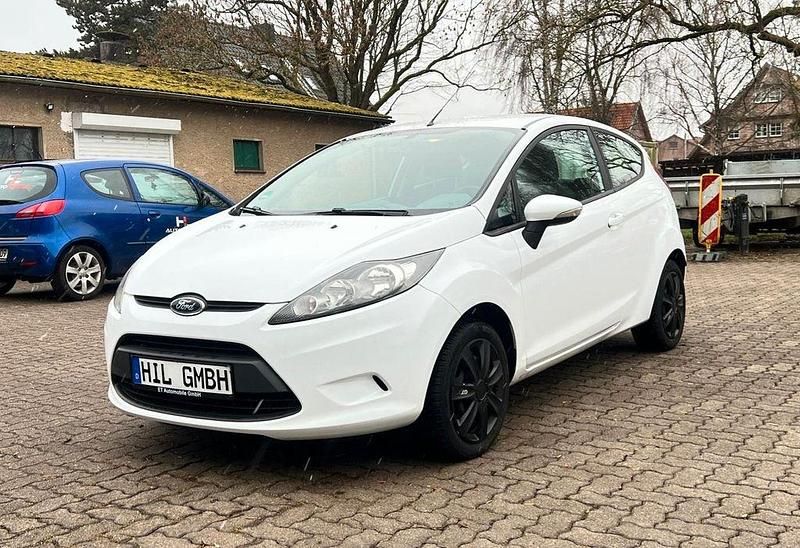 Weiß Gebraucht 2010 Ford Fiesta Trend Kleinwagen | 1.450 € (Fairer Preis) - Bild 1/4