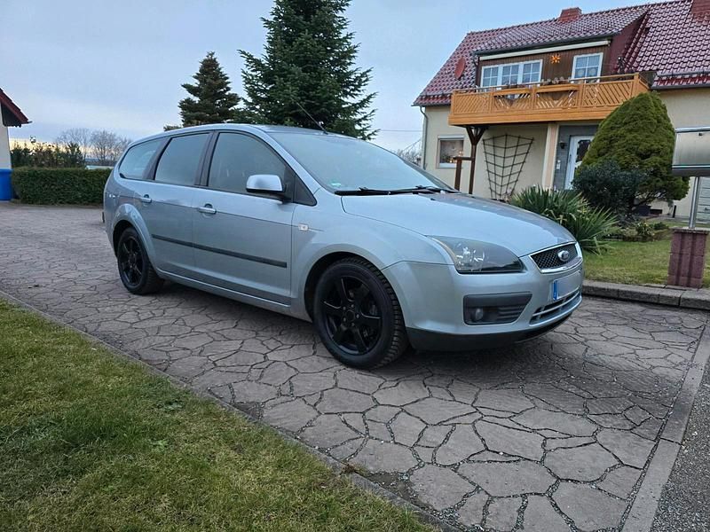 Usata Ford Focus 116 CV (85 kW) 2006 Grigio Station wagon