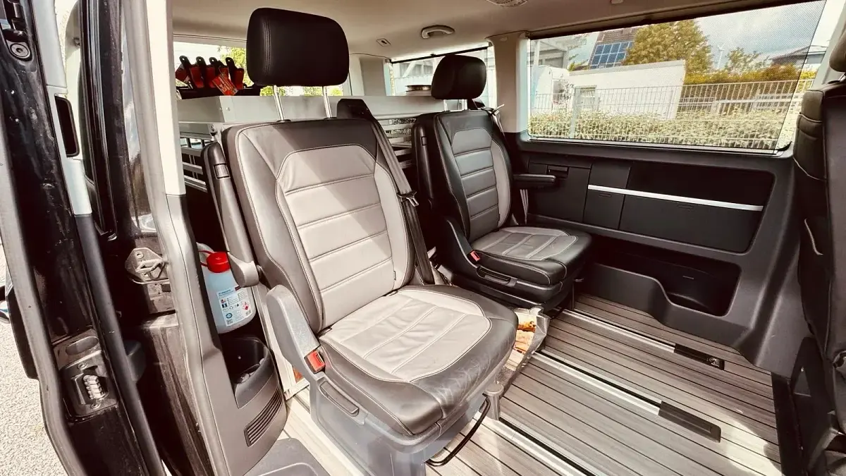 Gebraucht VW Multivan 180 PS (132 kW) 2021 Schwarz Van / Kleinbus