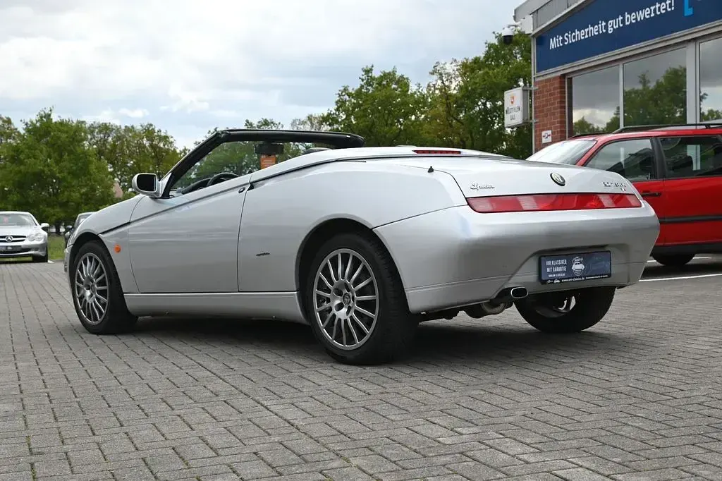 Gebraucht Alfa Romeo Spider 155 PS (114 kW) 2001 Silber Cabrio