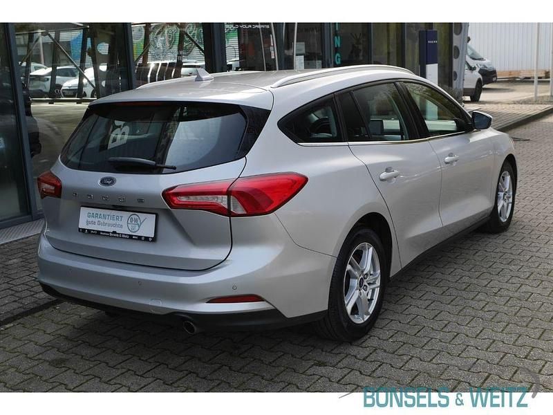 Gebraucht Ford Focus Cool & Connect 120 PS (88 kW) 2020 Silber Limousine
