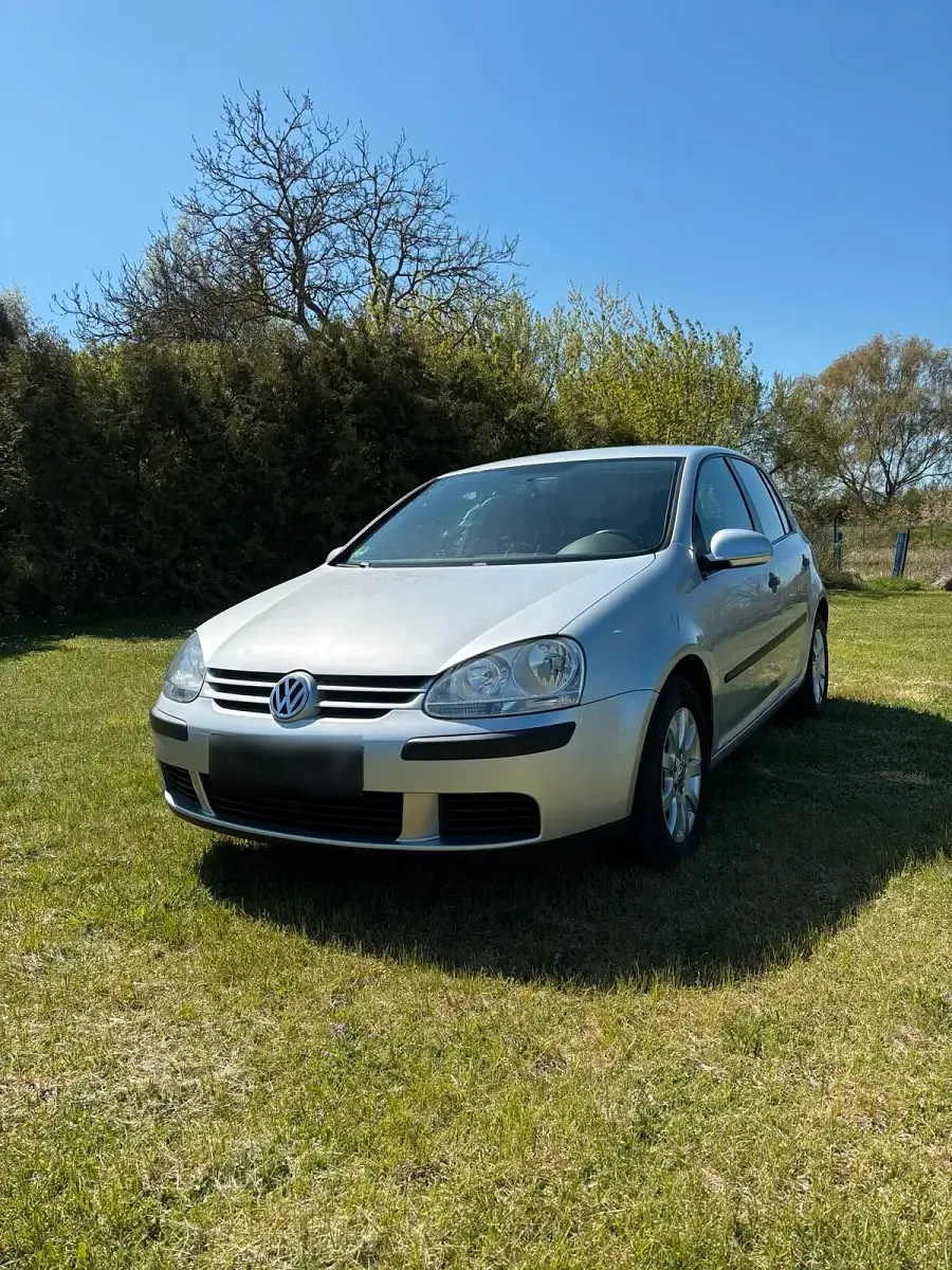 Gebraucht VW Golf V 102 PS (75 kW) 2007 Silber Kleinwagen