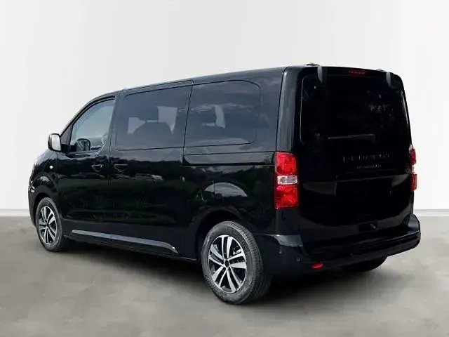 Neu Peugeot Traveller Active 179 PS (131 kW) 2026 Schwarz Van / Kleinbus