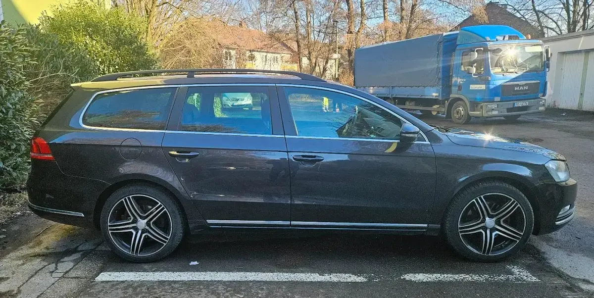 Gebraucht VW Passat 122 PS (89 kW) 2011 Braun Kombi
