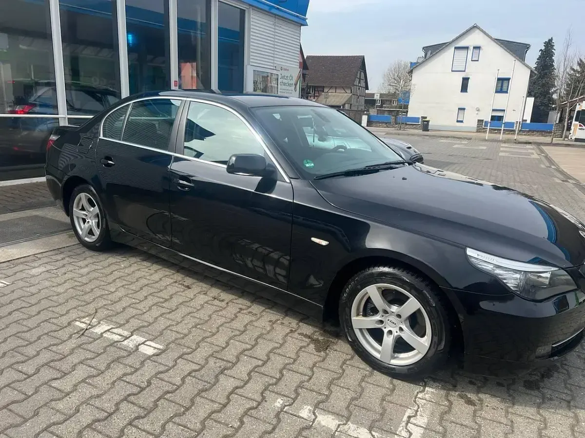 Usata BMW 520 170 CV (125 kW) 2008 Nero Berlina