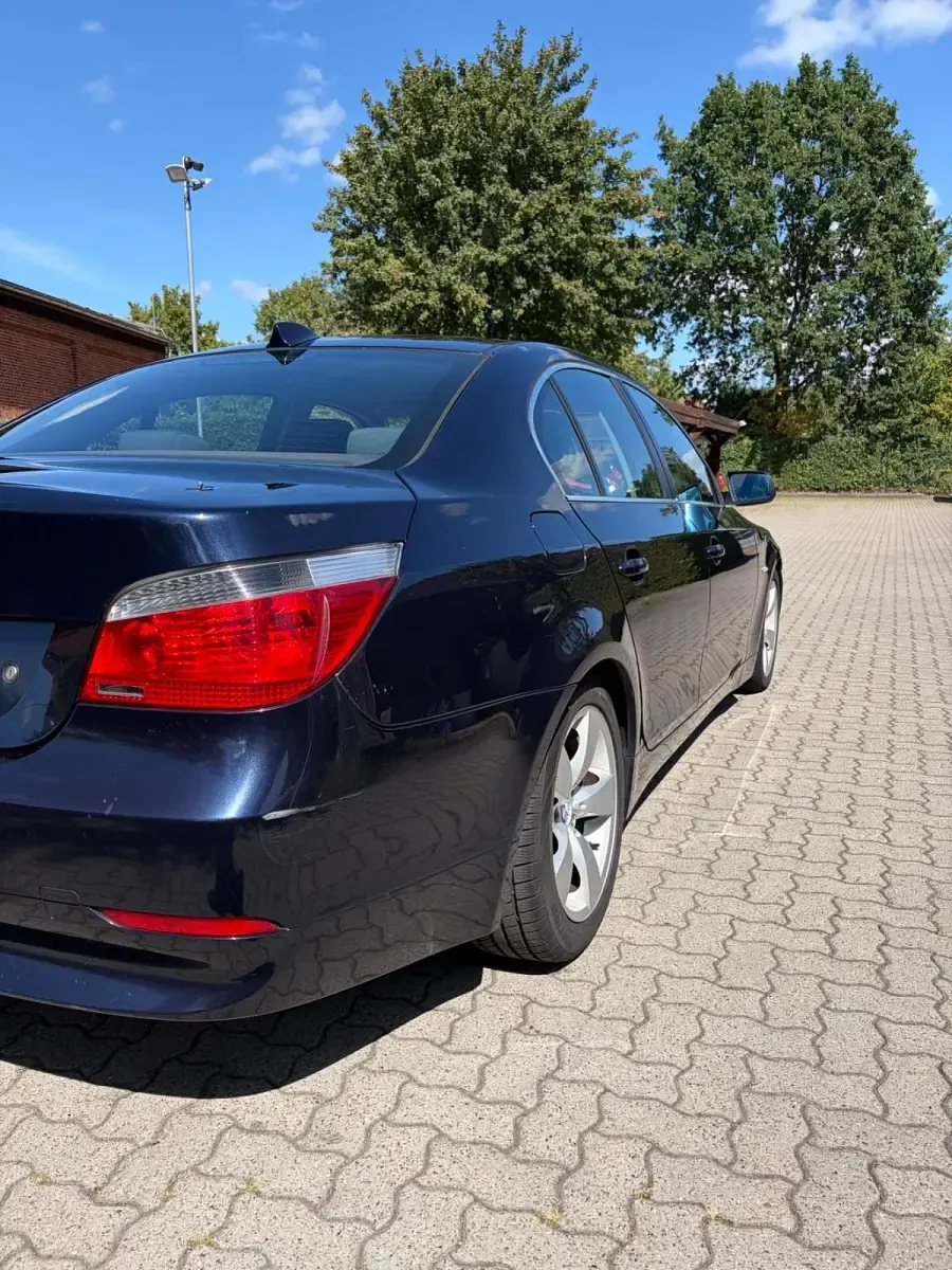 Gebraucht BMW 525 192 PS (141 kW) 2003 Blau Limousine