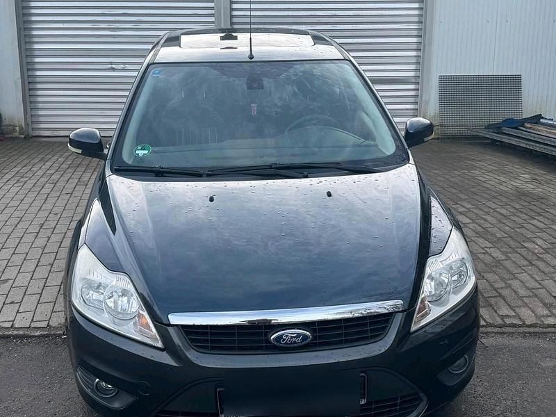 Gebraucht Ford Focus Titanium 125 PS (91 kW) 2009 Grau Kombi