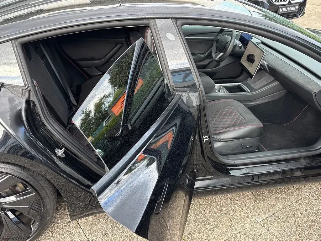Used Tesla Model 3 Performance 377 kW (513 HP) 2022 Black Sedan