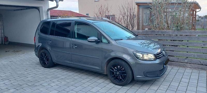 Gebraucht VW Touran 140 PS (102 kW) 2012 Grau Van / Kleinbus
