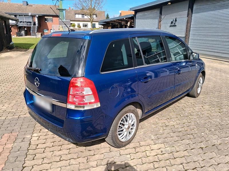 Gebraucht Opel Zafira 120 PS (88 kW) 2011 Blau Van / Kleinbus