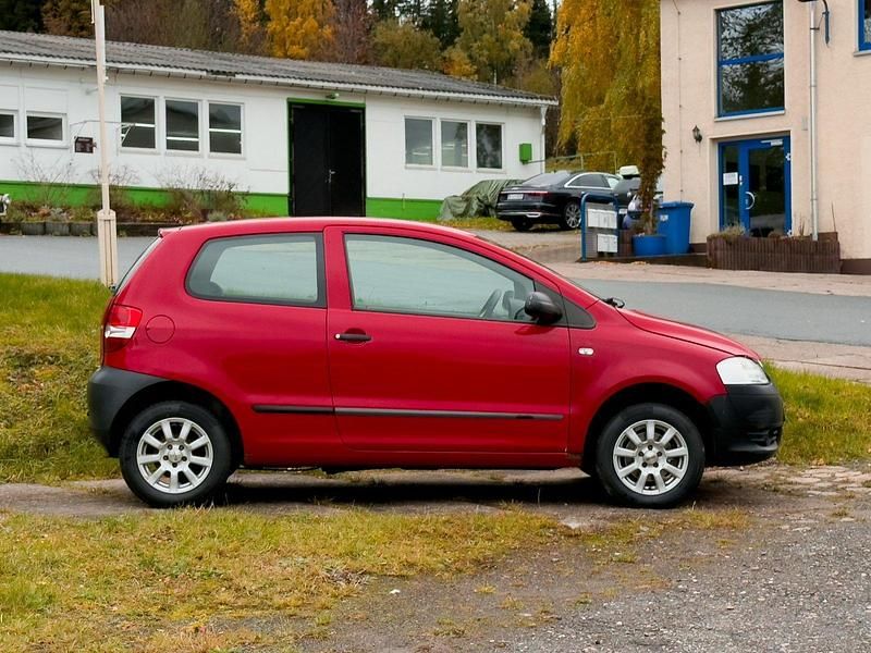 Gebraucht VW Fox 69 PS (50 kW) 2005 Rot Kleinwagen
