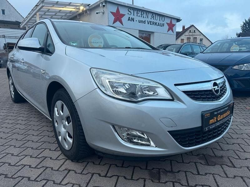 Gebraucht Opel Astra Design Edition 116 PS (85 kW) 2011 Silber Kombi
