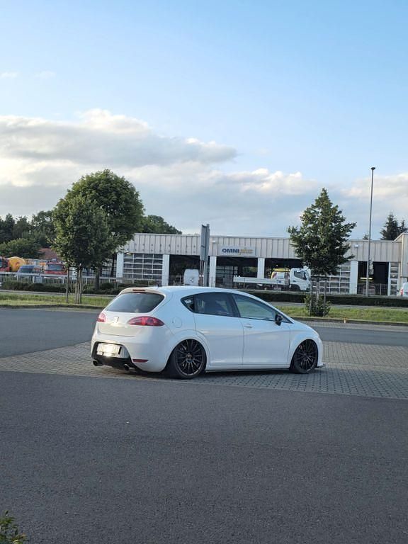 Gebraucht Seat Leon CUPRA 349 PS (256 kW) 2009 Weiß Limousine