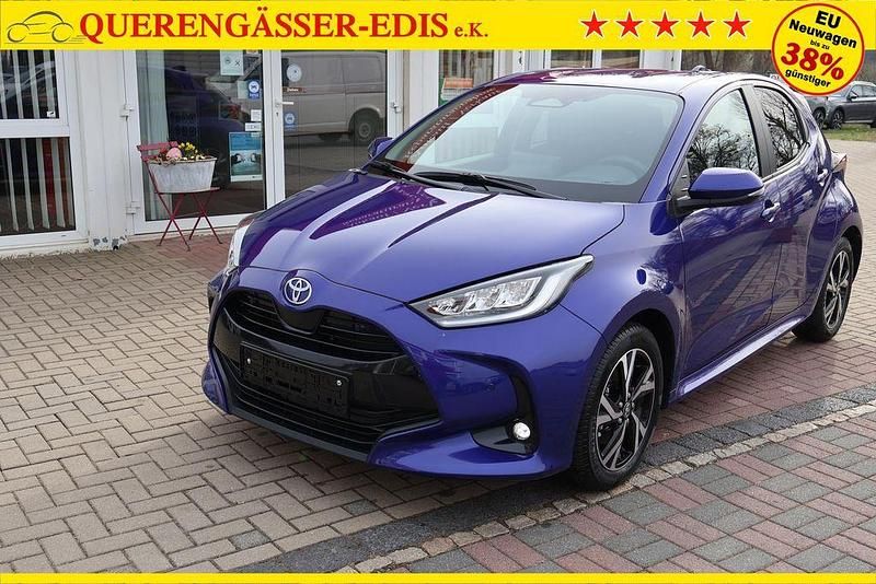 Neu Toyota Yaris 116 PS (85 kW) 2025 Blau Kleinwagen