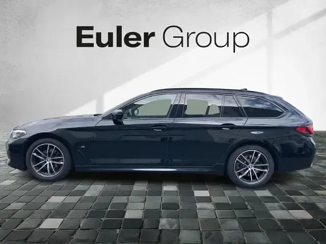 Gebraucht BMW 520 M Sport 190 PS (139 kW) 2023 Saphirschwarz Limousine