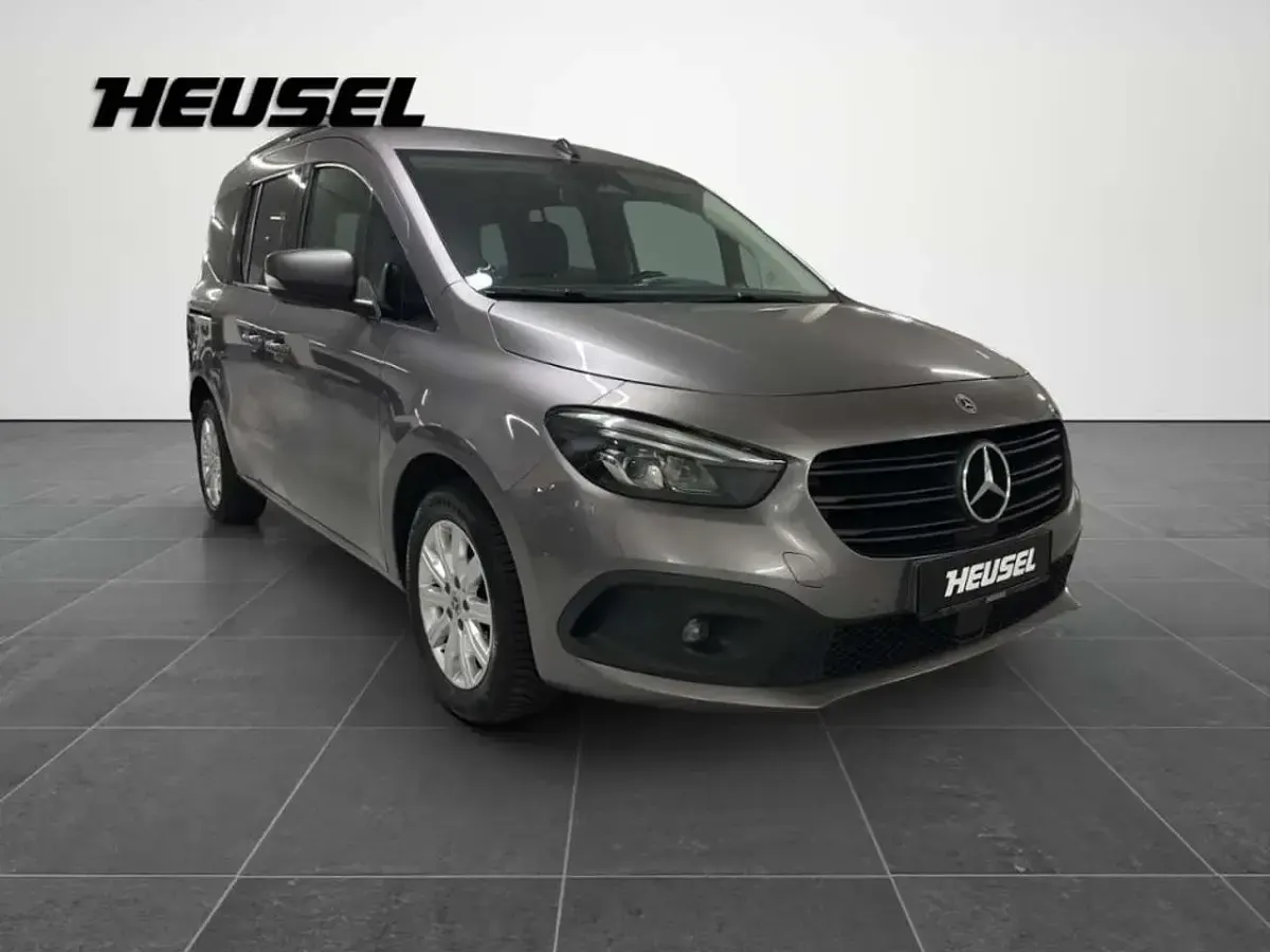 Gebraucht Mercedes Citan 112 116 PS (85 kW) 2024 Grau Van / Kleinbus