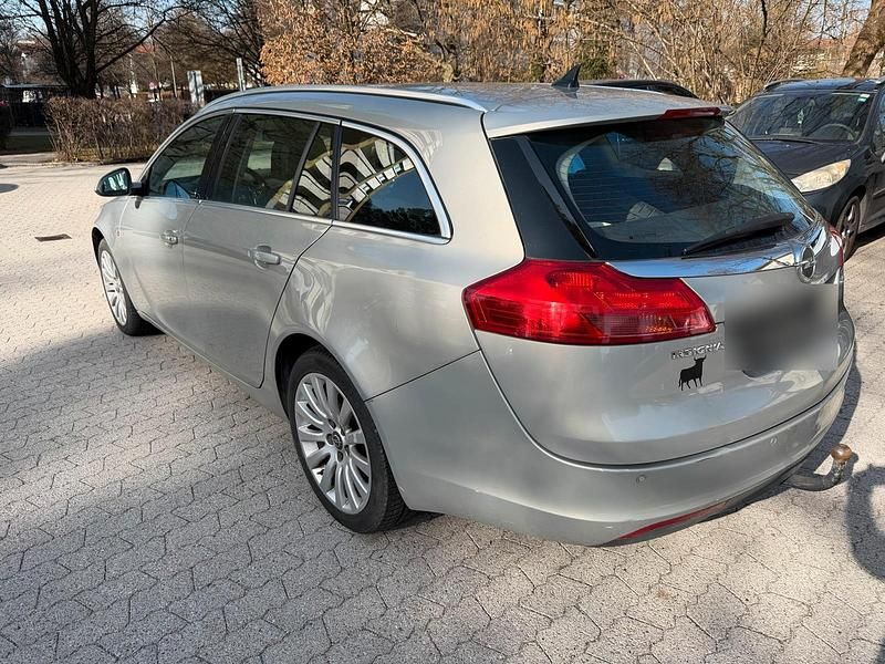 Gebraucht Opel Insignia 160 PS (117 kW) 2009 Silber Kombi