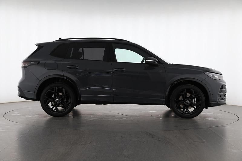 Gebraucht VW Tiguan Style 193 PS (141 kW) 2025 Delfingrau SUV