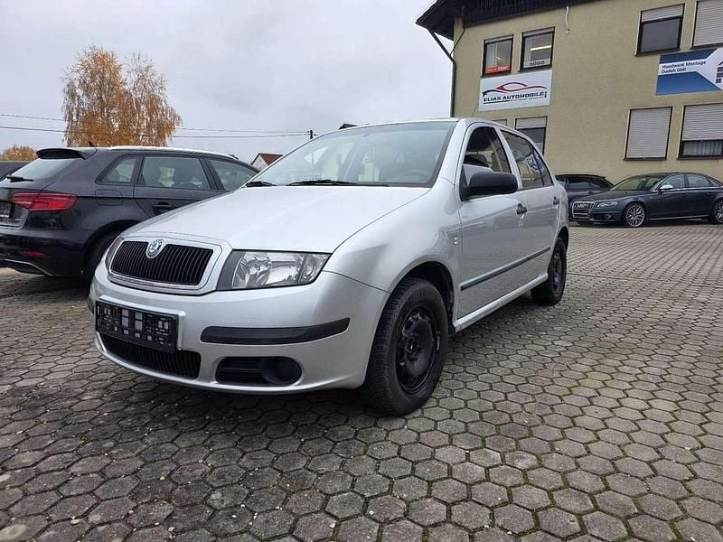 Silber Gebraucht 2005 Skoda Fabia Classic Kleinwagen | 890 € (Guter Preis) - Bild 1/4