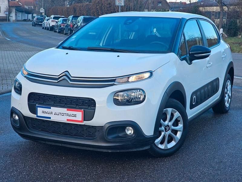 Weiß Gebraucht 2019 Citroën C3 Feel Limousine | 8.600 € (Guter Preis) - Bild 1/4