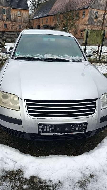 Gebraucht VW Passat 121 PS (88 kW) 2001 Silber Limousine