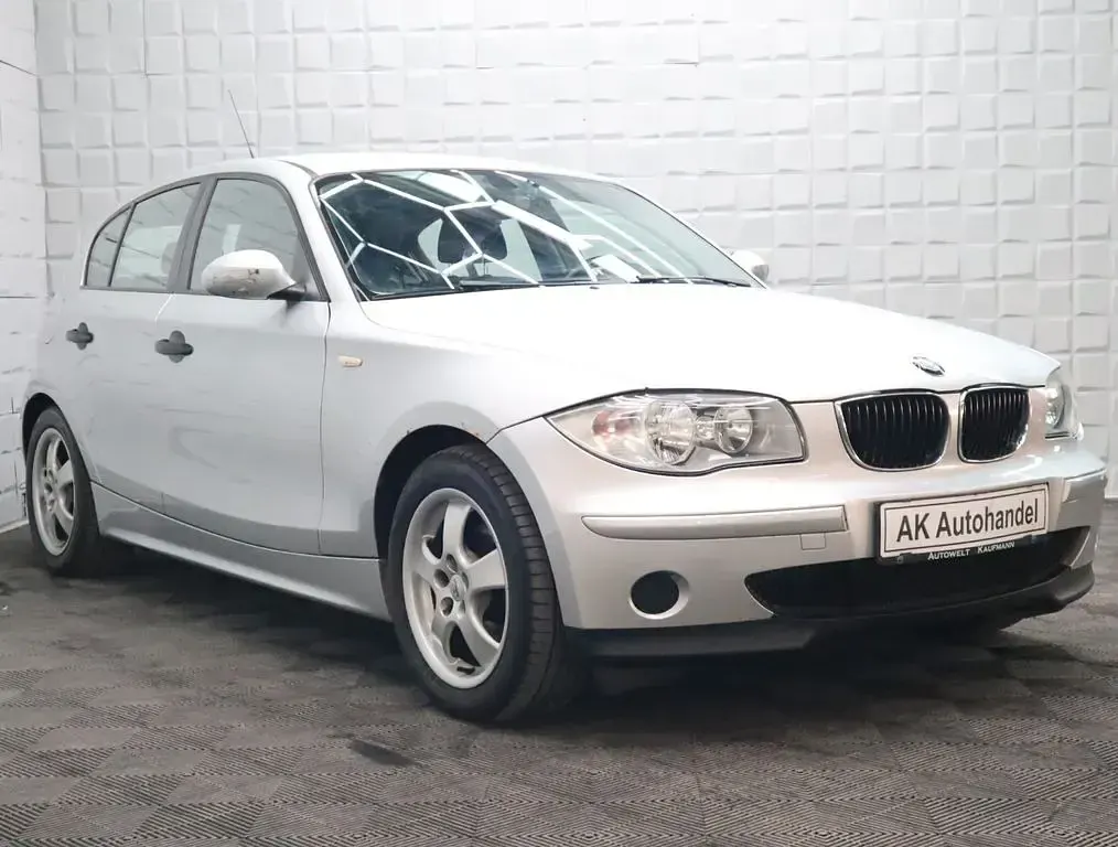 Gebraucht BMW 118 122 PS (89 kW) 2004 Silber Kleinwagen