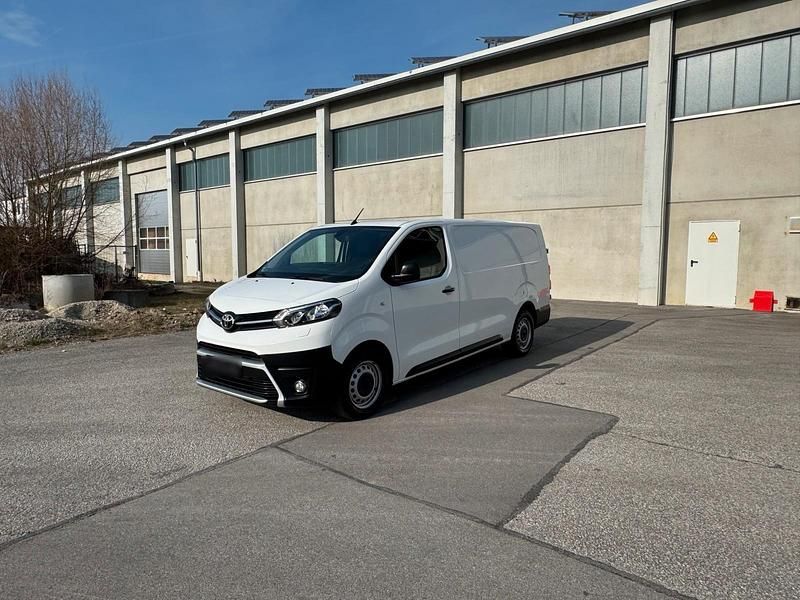 Gebraucht Toyota Proace 122 PS (89 kW) 2020 Weiß Van / Kleinbus
