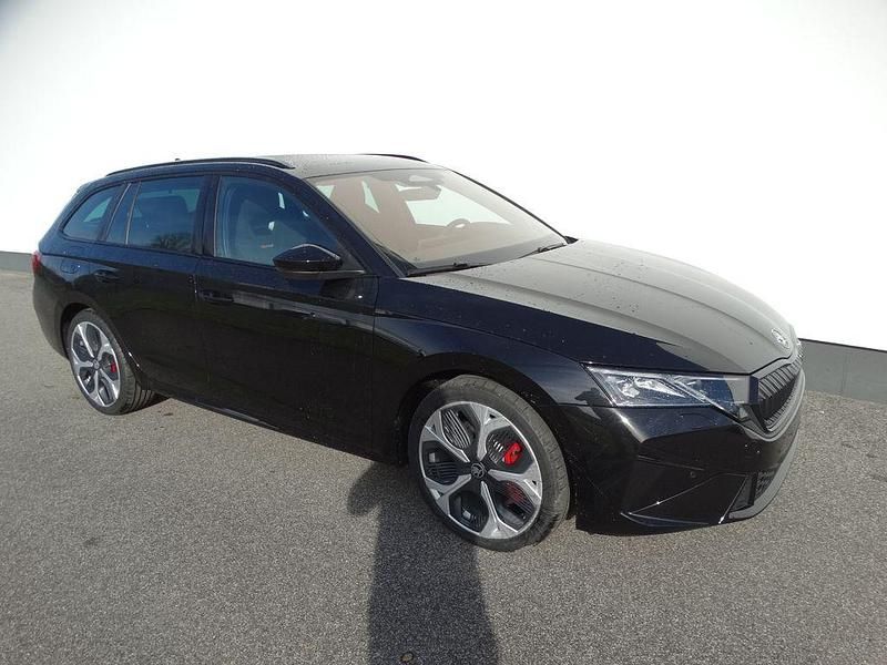 Neu Skoda Octavia RS 265 PS (194 kW) 2025 Schwarz Limousine