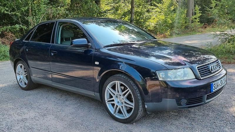 Blau Gebraucht 2002 Audi A4 Limousine | 3.000 € (Fairer Preis) - Bild 1/4