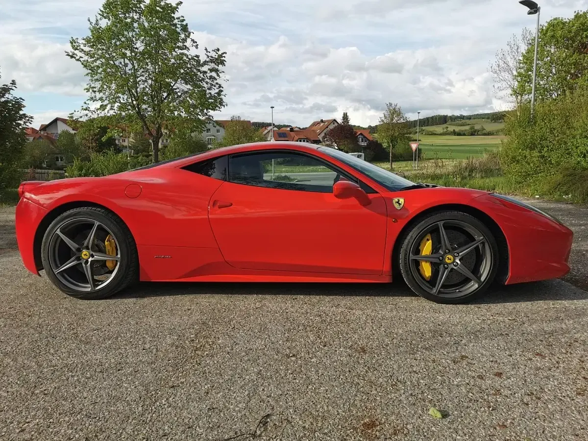 Gebraucht Ferrari 458 570 PS (419 kW) 2010 Rot Coupé