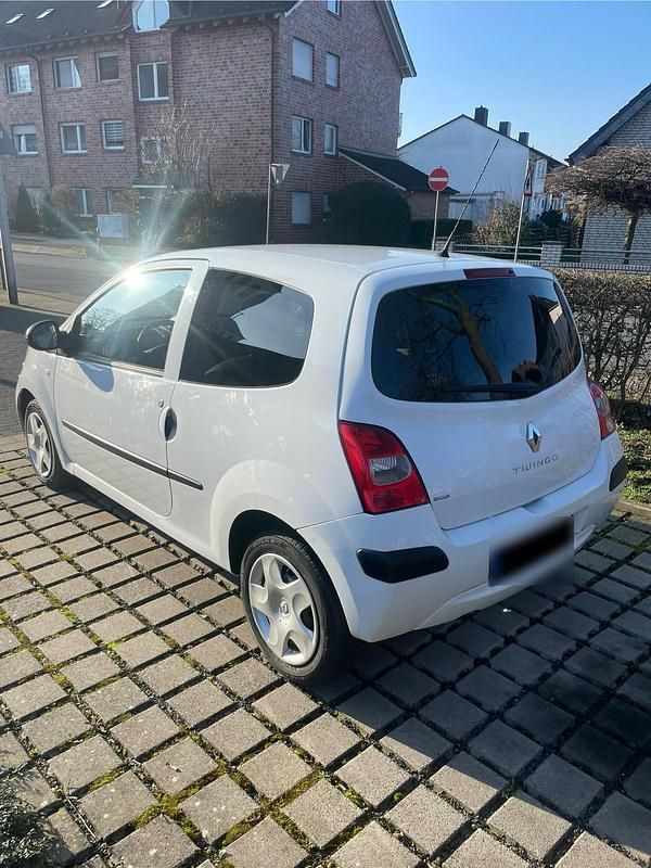 Second-hand Renault Twingo 58 CP (42 kW) 2009 Alb Hatchback