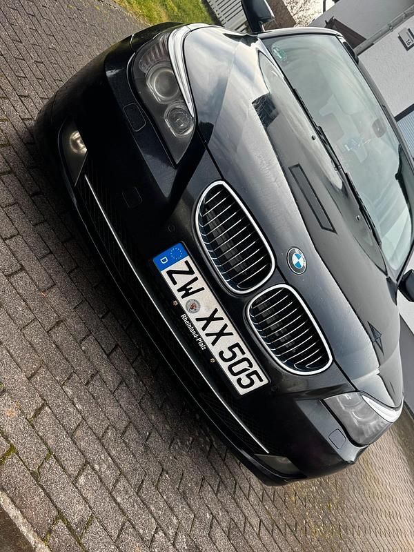 Gebraucht BMW 530 235 PS (172 kW) 2009 Schwarz Kombi